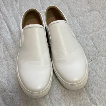 화이트 슬립온 아바하우스