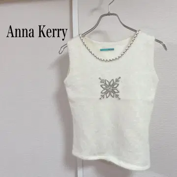 Anna Kerry 화이트 슬리브리스 베스트