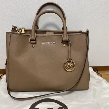 MICHAEL KORS 베이지 숄더백