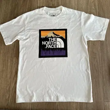 THE NORTH FACE 화이트 티셔츠 S