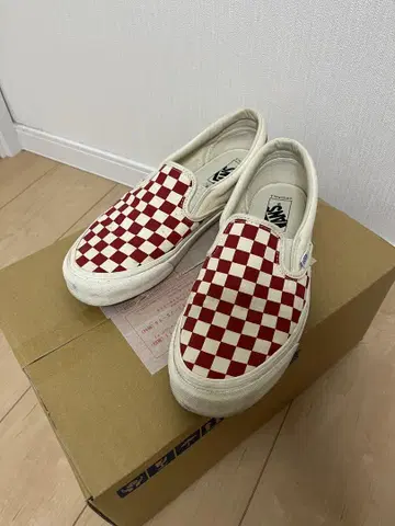 27.0 VANS Vault 슬립온 체커 볼트