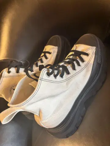 Converse 하이컷 스니커즈 화이트/블랙