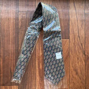 니나 리치 넥타이 캐릭터 패턴 네이비