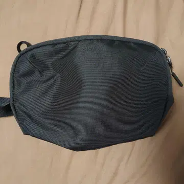 AER pro sling BLACK