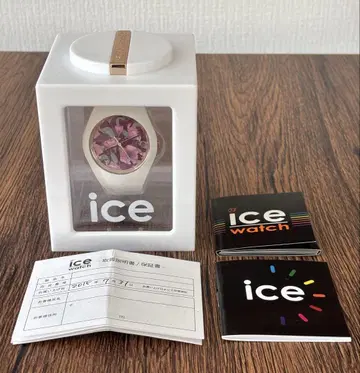 Ice watch 아이스워치 화이트 꽃무늬 실리콘 밴드 손목시계