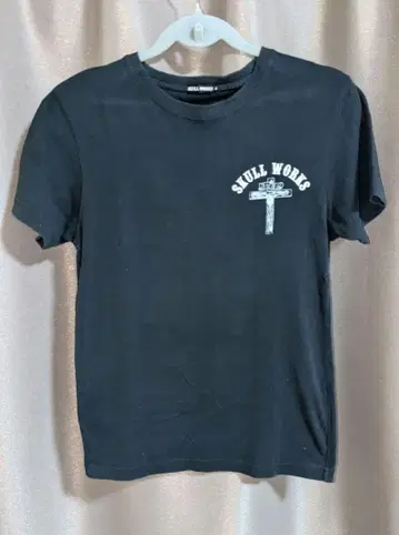SKULL WORKS 블랙 티셔츠 S 사이즈