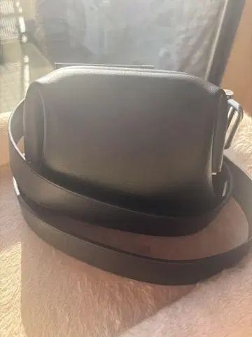 오소이 PEACAN BAG 블랙