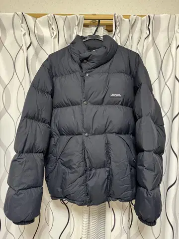 FARAH 블랙 다운 자켓