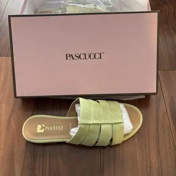 PASCUCCI 라이트 그린 샌들 37