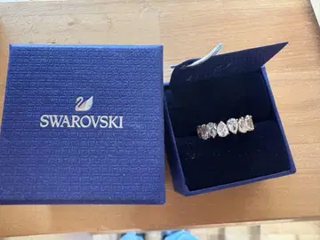 Swarovski 하트형 크리스탈 반지