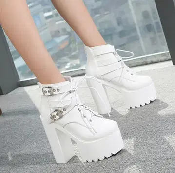 화이트 하이힐 부티 통굽