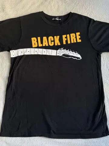 호테이 토모야스 투어 T셔츠 BLACK FIRE