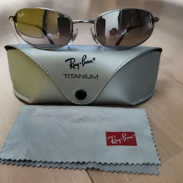 레이밴 TITANIUM RB8020