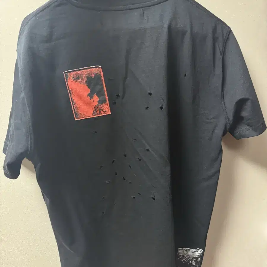 【Zara x Andersson Bell】 Graphic Patch T-Shirt Black GRAPHIC PATCH T-SHIRT X ANDERSSON BELL - Black | ZARA Thailand