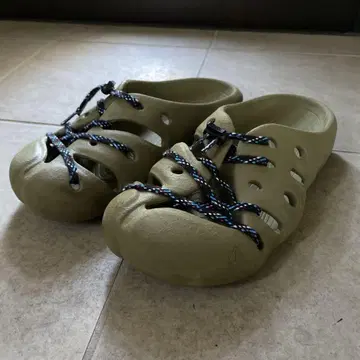 새상품급 KEEN 킨 요기즈 사보 샌들 27cm 카키 호시 결품 있음