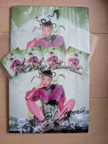 수요일의 캄파넬라 우타하 사인 포함 네온 미니 앨범 & 사인 포함 씰