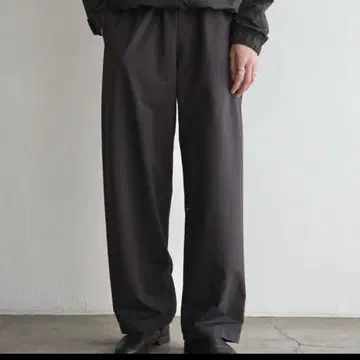 YOKO SAKAMOTO SIDE SEAMLESS EASY PANTS M
