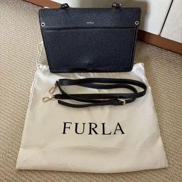 FURLA 블랙 가죽 핸드백