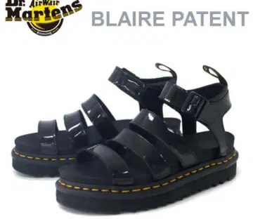Dr. Martens 샌들