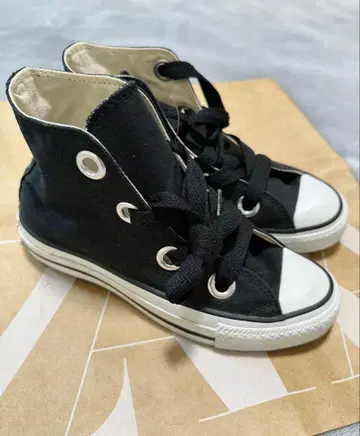 Converse All Star 블랙 하이컷 스니커즈