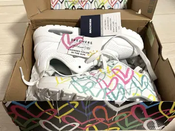 SKECHERS 컬러풀 하트 디자인 스니커즈 24cm