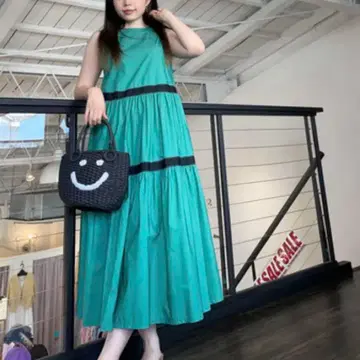 미카레미카레 리본 디테일 개더링 티어드 원피스 그린