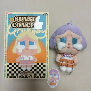 Pop mart cry baby sunset concert