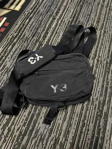 Y-3 블랙 숄더백 사코슈