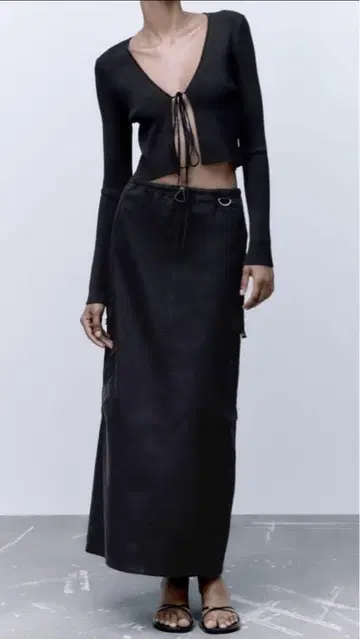 즉시 완판 ZARA 카고 스커트 블랙