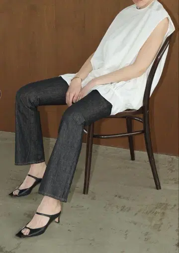 CLANE HIP HANG DENIM PANTS