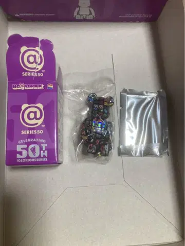 새상품 베어브릭50 시크릿 초레어 시리즈50 기념 초레어
