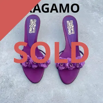 Ferragamo 꽃 장식 보라색 뮬