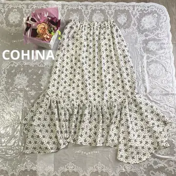 COHINA 새상품급 플라워 랜덤 헴 스커트 화이트