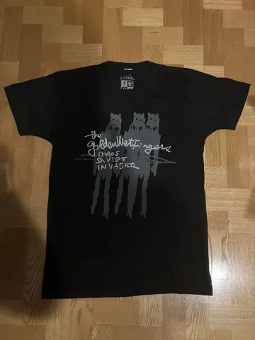 THE GOLDEN WET FINGERS GAVIAL 티셔츠 블랙