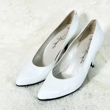 [ 긴자 카네마츠 ] 화이트 스틸레토 하이힐 펌프스 22cm