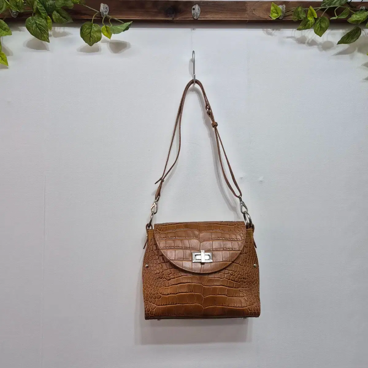 Claudia Firenze Italian Croco Two-Way Shoulder Bag