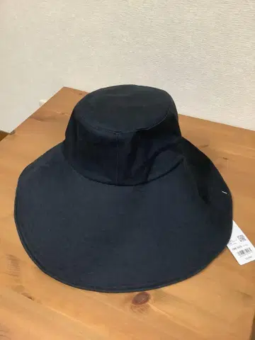 유니클로 UV컷 와이드 브림 햇