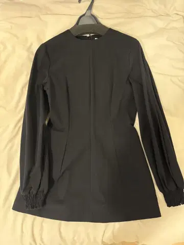 벌룬 슬리브 블랙 튜닉 Curve tops with Scarf