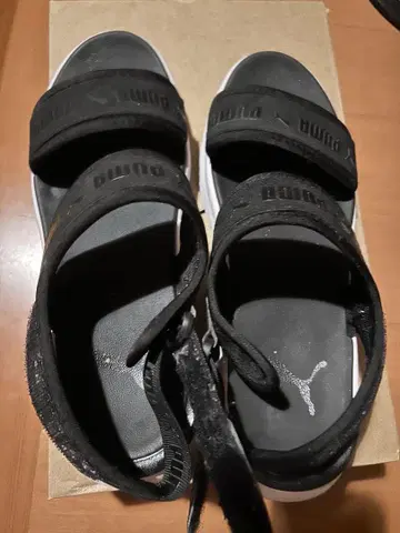 PUMA 블랙 스포츠 샌들