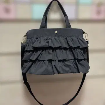 프릴 달린 그레이 토트백