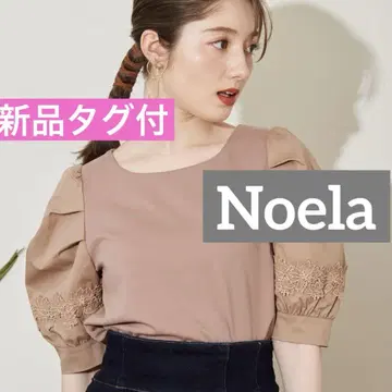 노엘라*택 포함 새상품* 소매 이소재 플라워 자수 5부 티셔츠 브라운