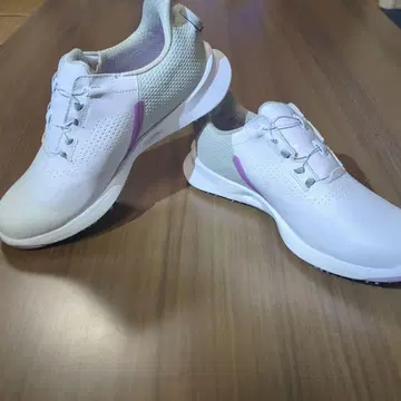 화이트 골프화 여성용