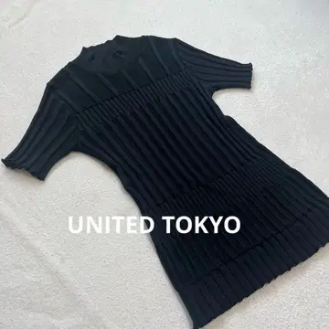 UNITED TOKYO 블록 리브 하프 슬리브 썸머 풀오버 블랙 컬러
