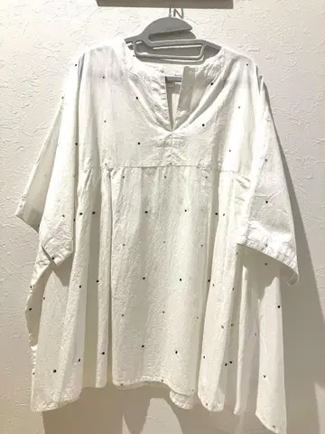 카구레 도트 자수 와이드 풀오버 OFF