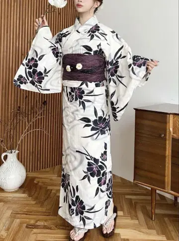 꽃무늬 유카타 흰색 바탕 검보라색 오비 포함