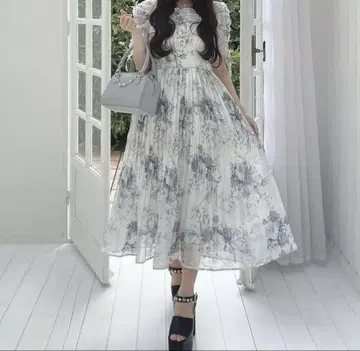 evelyn 에블린 꽃무늬 플리츠 OP 아이스 그레이