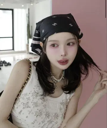 다리치 Darich 주얼리 리브 슬리브리스 상의