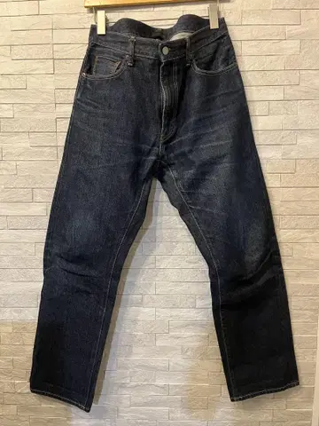 UNIQLO JEANS 붉은 귀 스트레이트 데님 34