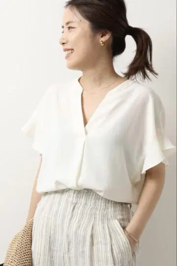 스픽 앤 스팬 플레어 슬리브 스키퍼 블라우스