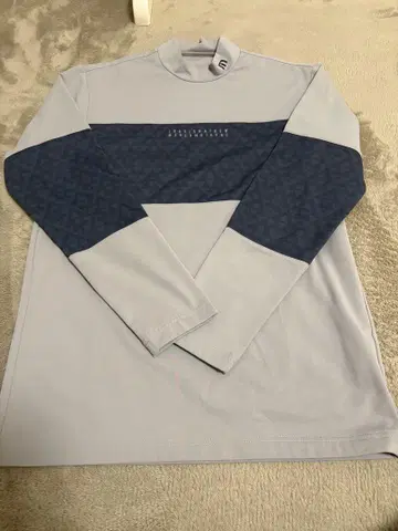 TRAVIS MATHEW 속기모 긴팔 하이넥 셔츠 그레이 M 사이즈